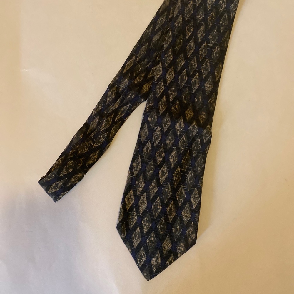 GEOFFREY BEENE Navy Mens 100% Silk Necktie Neck Tie $45 EUC